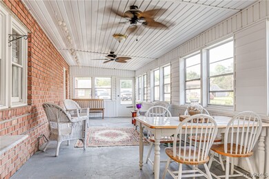 338 Marine Dr, Dunnsville, VA 22454 - photo 4