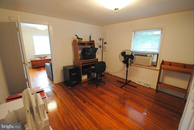 1618 Chesapeake Ln, Edgewater, MD 21037 - photo 5