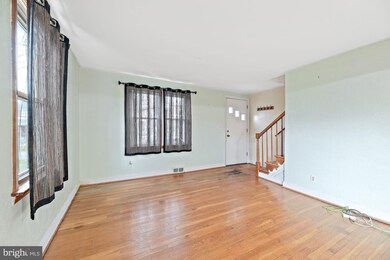 8509 Oakleigh Rd, Parkville, MD 21234 - photo 5