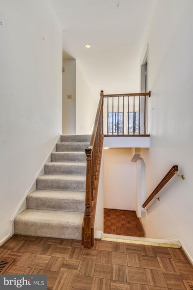 403 Troy Ct SE, Vienna, VA 22180 - photo 4