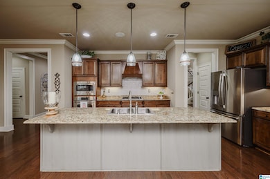 Spacious Granite Island