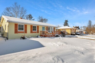 1617 Ravenswood Dr, Lansing, MI 48917 - photo 3