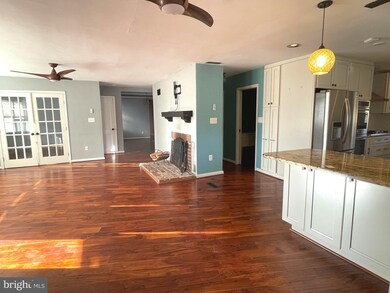 9100 Darley Dr, La Plata, MD 20646 - photo 5