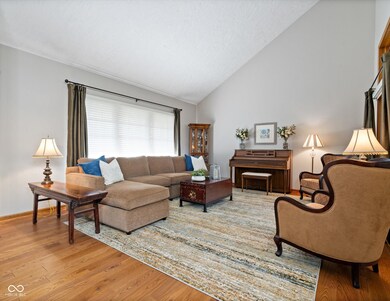 10922 Running Tide Ct, Indianapolis, IN 46236 - photo 4