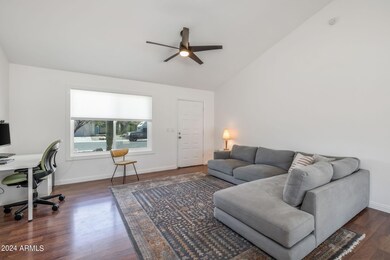 1032 E Wickieup Ln, Phoenix, AZ 85024 - photo 5