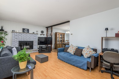 Living room 2