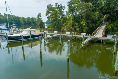 Mariners Point Dock with Deeded Slips