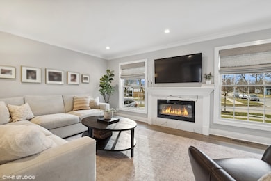 387 N Emroy Ave, Elmhurst, IL 60126 - photo 4