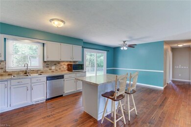 Eat in kitchen