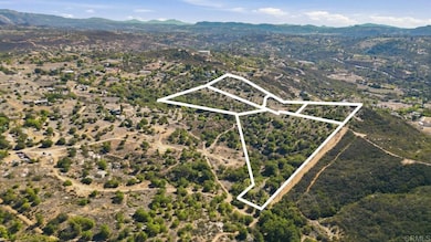 12121 Mira Grande Ln, Valley Center, CA 92082 - photo 4