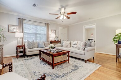 1079 Lamonte Ln, Houston, TX 77018 - photo 5