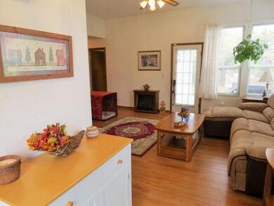 Foyer/Living Room