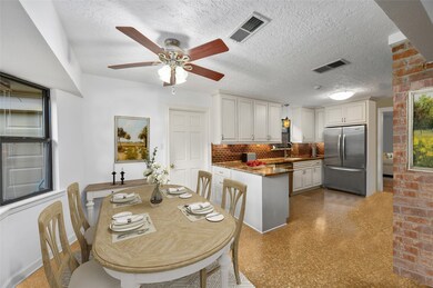 10026 Burgoyne Rd, Houston, TX 77042 - photo 7