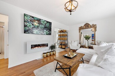 811 Elmwood Dr, Michigan City, IN 46360 - photo 5