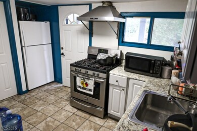 1227 W 6th St, Plainfield, NJ 07063 - photo 7