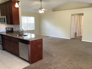 Byron Kitchen -Living