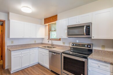 New Cabinets, Granite & Stainless