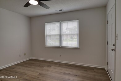 2318 Indian Dr unit B4, Jacksonville, NC 28546 - photo 4