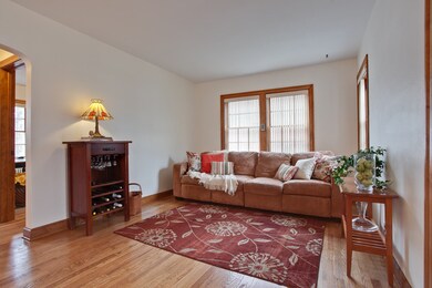 216 W Park St, Mundelein, IL 60060 - photo 4