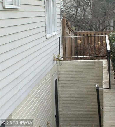 1108 Winding Brook Ct, Bowie, MD 20721 - photo 3