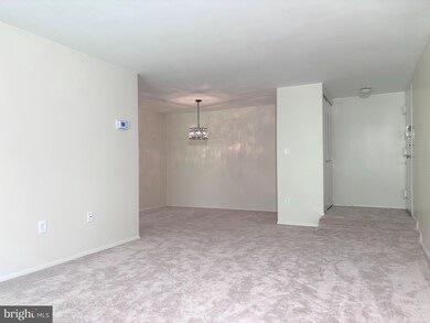 429 Christopher Ave unit 21, Gaithersburg, MD 20879 - photo 5