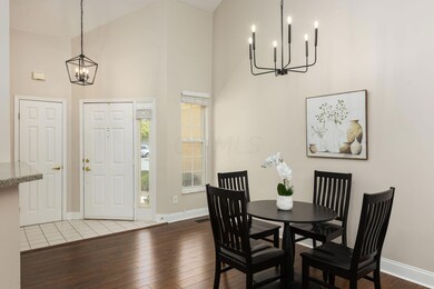 Dining : Entry