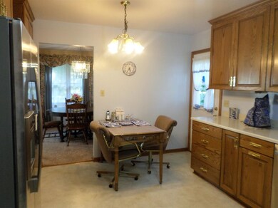 201 N Lillian St, Griffith, IN 46319 - photo 7