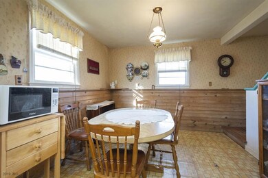 3916 49th St, Des Moines, IA 50310 - photo 7