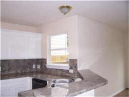 3813 Lydia St, Houston, TX 77021 - photo 3