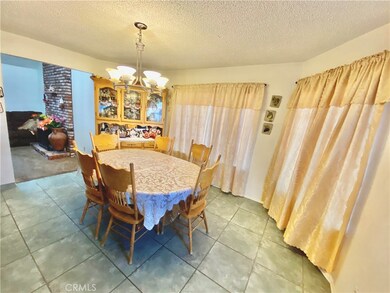 14263 Glenview Ct, Victorville, CA 92395 - photo 6