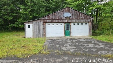 Detached garage