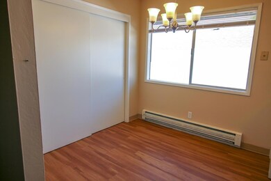 393 S 1st St, Central Point, OR 97502 - photo 7