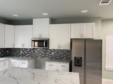 161 S 10th St unit A, Conroe, TX 77301 - photo 3