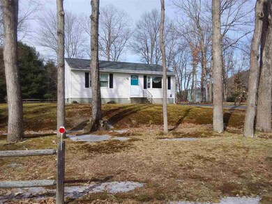 29 Toofs Dr, Winchester, NH 03470 - photo 4