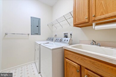 1403 S Hunting Horn Turn unit 393, Glen Mills, PA 19342 - photo 5