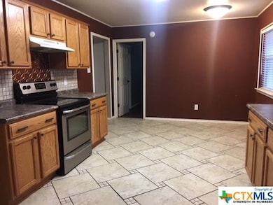 2304 Upland Bend Dr, Temple, TX 76502 - photo 2