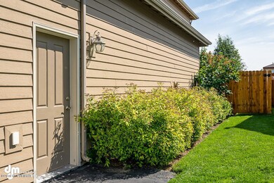 Exterior Front-ELK00305-SMALL