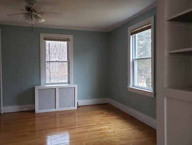 13 Horton St, Amesbury, MA 01913 - photo 6