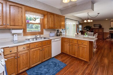 1239 71st St, Windsor Heights, IA 50324 - photo 6