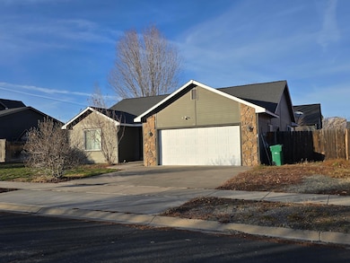 5151 Regency Dr, Klamath Falls, OR 97603 - photo 5