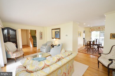 302 Tramore Ct, Sterling, VA 20164 - photo 3