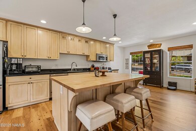 1631 W Ashley Way-13