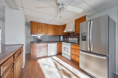 7 Leonard St unit 1, Milford, MA 01757 - photo 2