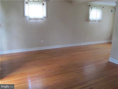 1028 Eisenhower Ave, Woodlyn, PA 19094 - photo 4