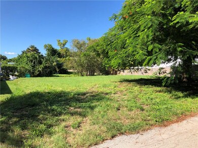 1380 Sperling Ct, Naples, FL 34103 - photo 4