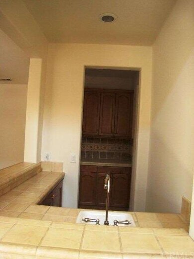 Wet Bar and Butler's Pantry
