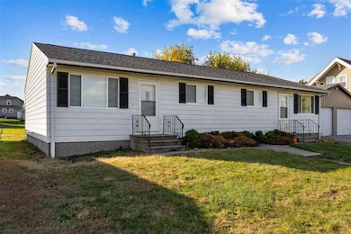 410 9th Ave, Clarence, IA 52216 - photo 2