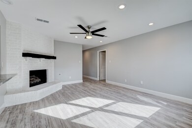 4011 Saratoga Dr, Houston, TX 77088 - photo 5