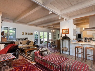 Living Room/Kitchen
