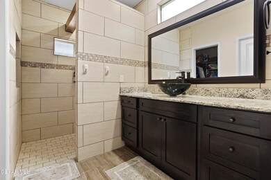 Primary En Suite Bathroom